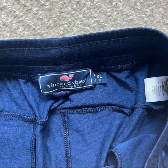 Vineyard Vines Joggers - Picture 2 of 3
